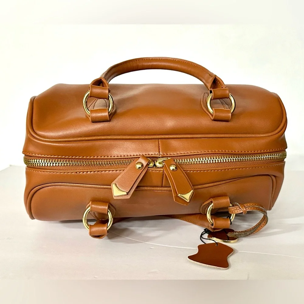 NEW CUORE & PELLE CELESTE‎ SATCHEL PURSE. with DETACHABLE STRAP.